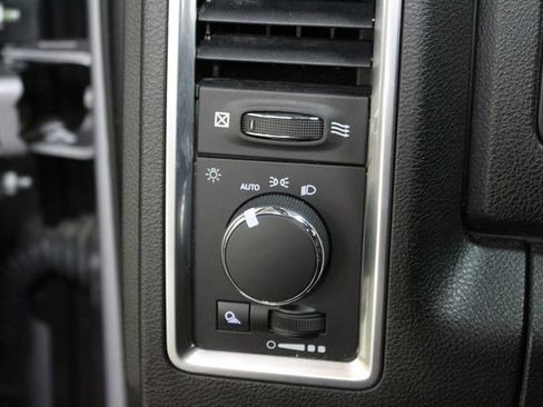 Used 2021 RAM 1500 Classic Warlock AWD/4WD image 16