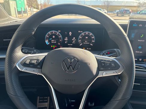 New 2026 Volkswagen Tiguan SE R-Line AWD/4WD image 14