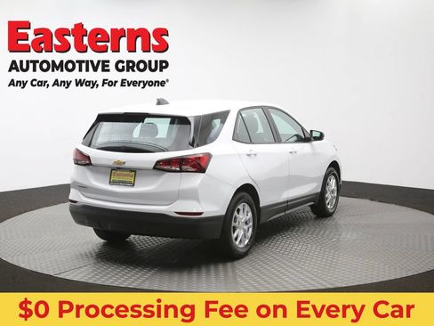 Used 2022 Chevrolet Equinox LS FWD image 38