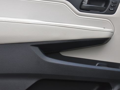 New 2026 Honda Odyssey EX-L image 11