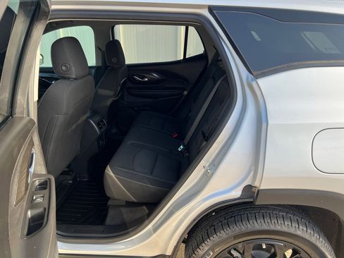 Used 2022 GMC Terrain SLE w/ Driver Convenience Package FWD image 15