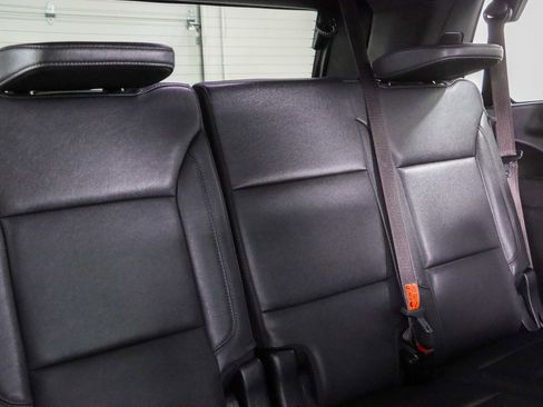 Used 2023 Chevrolet Tahoe Z71 w/ Luxury Package image 33