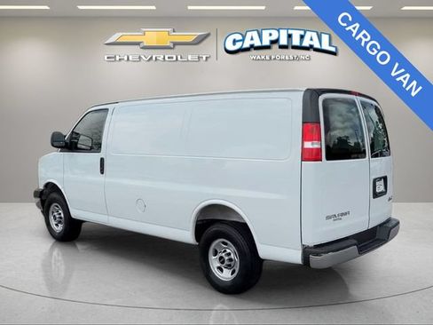 Used 2025 GMC Savana 2500 w/ Driver Convenience Package RWD image 4