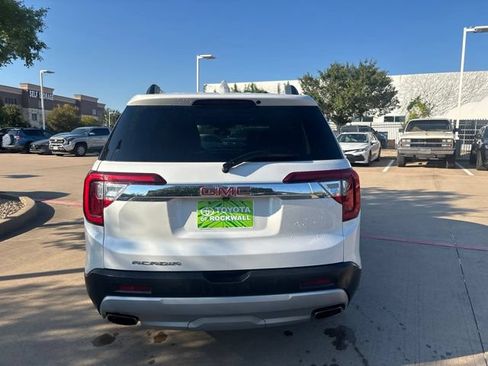 Used 2020 GMC Acadia SLT w/ Driver Alert Package II FWD image 6