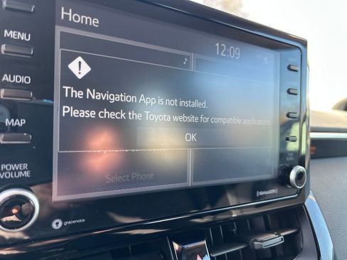 Certified 2022 Toyota Corolla LE image 13