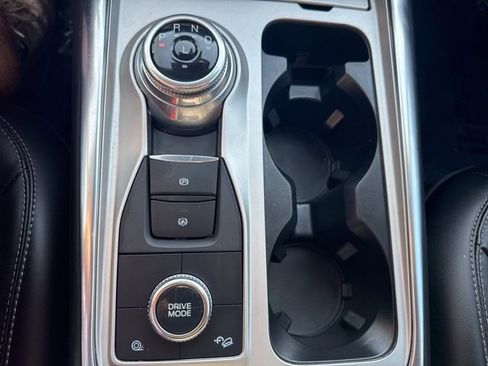 Used 2023 Ford Explorer XLT w/ Equipment Group 202A image 16