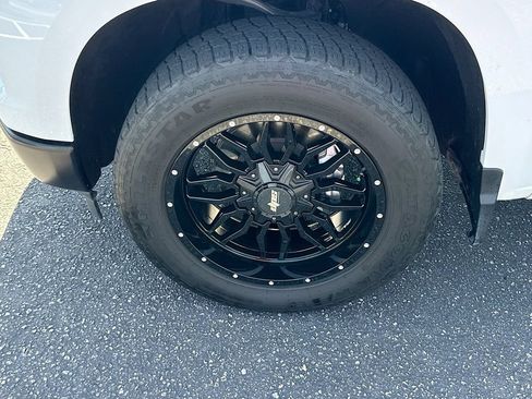 Used 2025 Chevrolet Silverado 1500 W/T RWD image 28