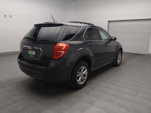 Used 2017 Chevrolet Equinox LT w/ Convenience Package image 9