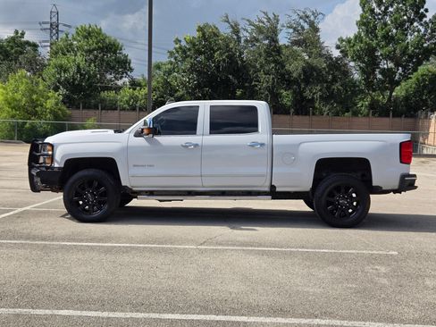 Used 2017 Chevrolet Silverado 2500 LTZ w/ Duramax Plus Package AWD/4WD image 7