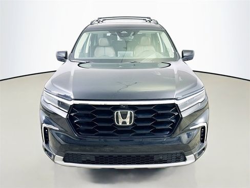 Used 2024 Honda Pilot Elite image 2