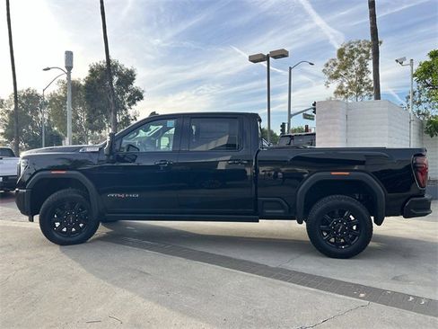 New 2026 GMC Sierra 2500 AT4 w/ AT4 Premium Plus Package image 6