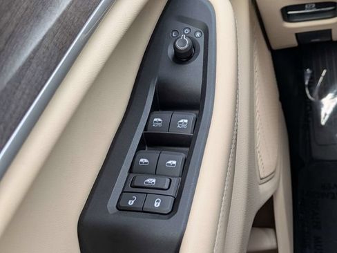 Used 2023 Jeep Grand Cherokee Limited w/ Luxury Tech Group II AWD/4WD image 27