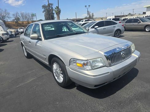 Used 2010 Mercury Grand Marquis LS RWD image 3