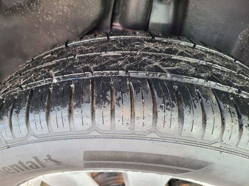 Used 2016 Jeep Cherokee Overland w/ Technology Group image 16