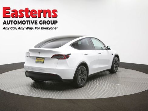 Used 2022 Tesla Model Y Long Range AWD/4WD image 36