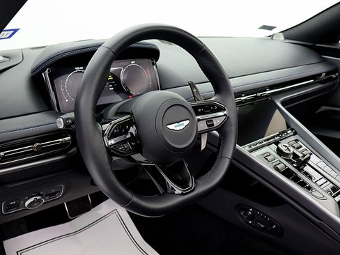 Used 2024 Aston Martin DB12 Convertible RWD image 37