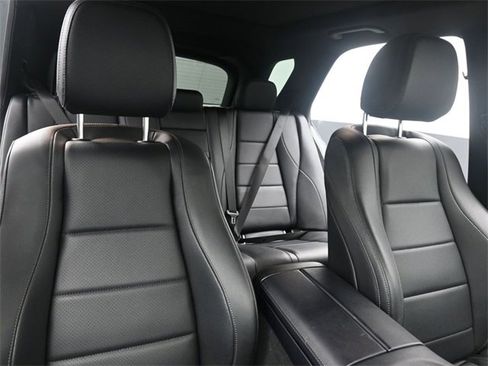Used 2020 Mercedes-Benz GLE 350 w/ Premium Package image 17
