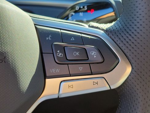 New 2026 Volkswagen Tiguan SE R-Line image 25