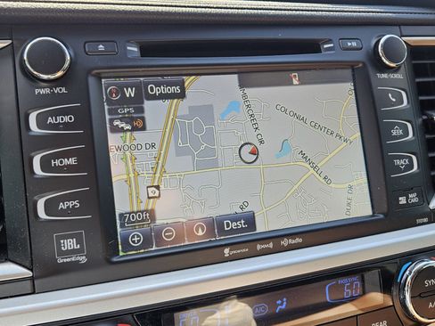 Used 2018 Toyota Highlander Limited Platinum image 21