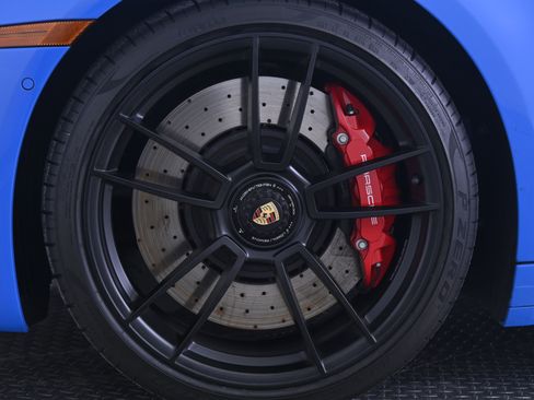Certified 2022 Porsche 911 Targa 4S AWD/4WD image 15