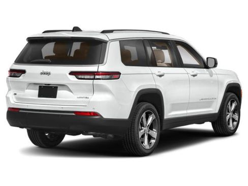 Certified 2022 Jeep Grand Cherokee L Limited AWD/4WD image 3