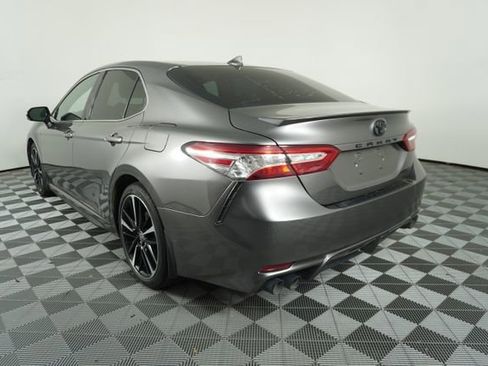 Used 2020 Toyota Camry XSE image 5