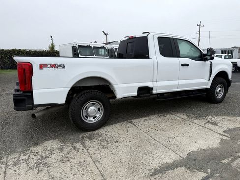 Used 2023 Ford F250 XL image 6