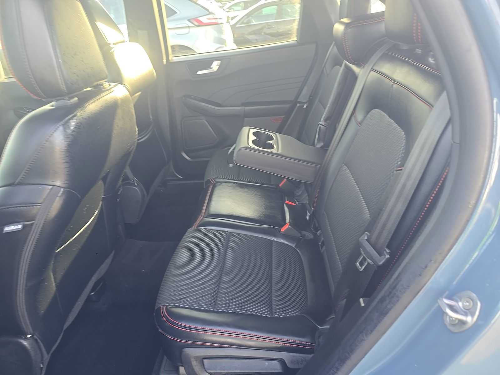 Used 2024 Ford Escape ST-Line w/ Tech Pack #1 AWD/4WD image 13