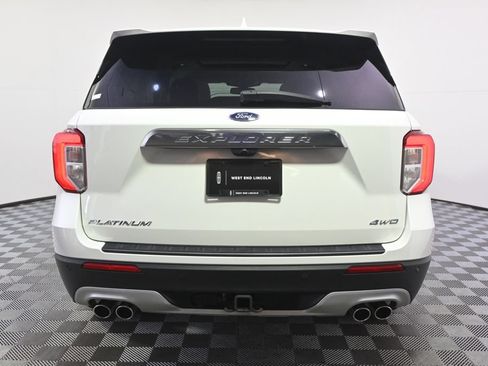 Used 2021 Ford Explorer Platinum w/ Equipment Group 601A AWD/4WD image 5