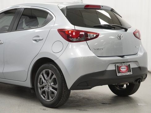 Used 2020 Toyota Yaris XLE image 13