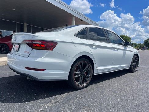 Used 2019 Volkswagen Jetta GLI FWD image 3