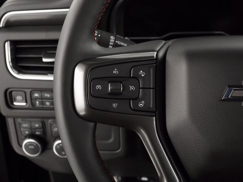 Used 2023 Chevrolet Suburban RST image 16