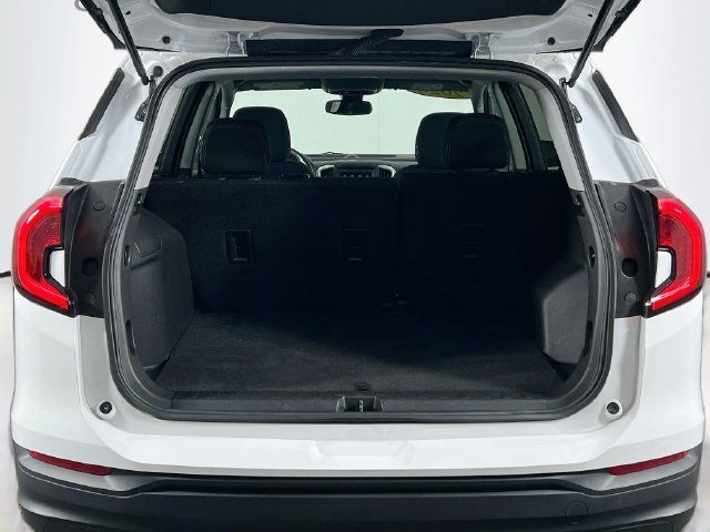 Used 2023 GMC Terrain SLE w/ Driver Convenience Package FWD image 25