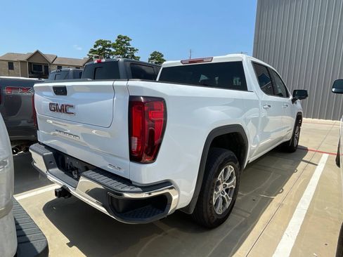 Used 2025 GMC Sierra 1500 SLT RWD image 4