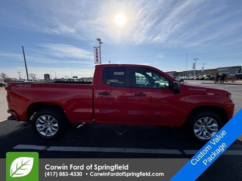 Used 2020 Chevrolet Silverado 1500 Custom w/ Custom Value Package image 3