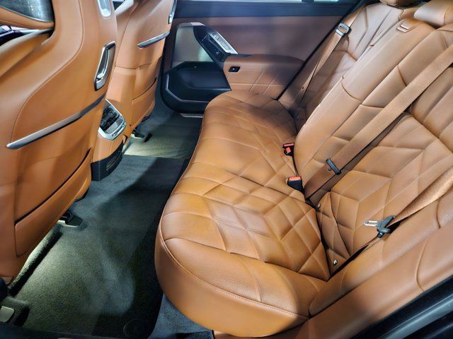 Certified 2023 BMW 760i xDrive AWD/4WD image 18