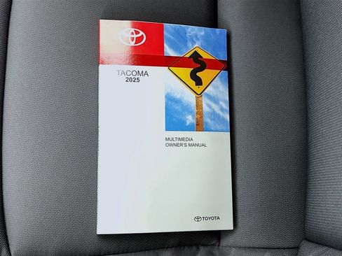 Used 2025 Toyota Tacoma SR5 image 34