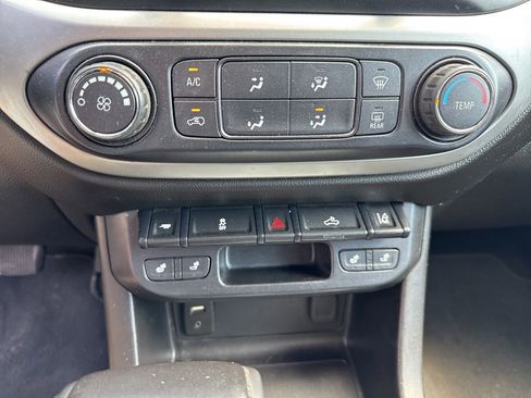 Used 2018 Chevrolet Colorado LT w/ LT Convenience Package AWD/4WD image 20
