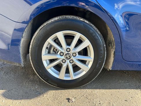 Used 2025 Toyota Camry LE image 30