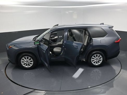 Used 2024 Toyota Grand Highlander FWD image 25