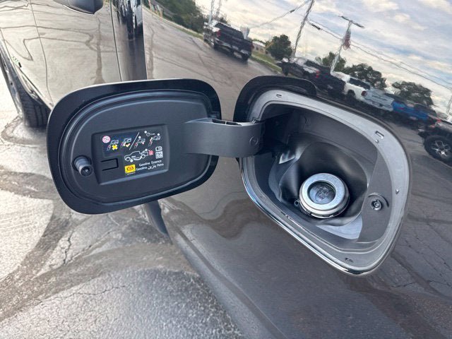 Used 2025 RAM 1500 Tradesman w/ Night Edition AWD/4WD image 19