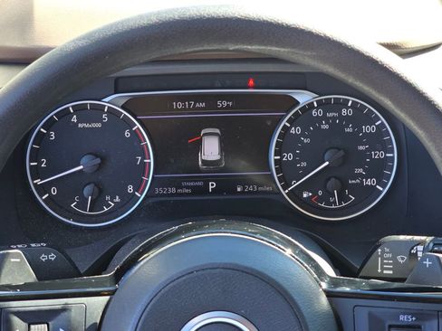 Used 2023 Nissan Rogue SV image 19