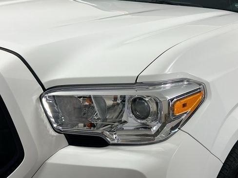 Used 2023 Toyota Tacoma SR AWD/4WD image 11
