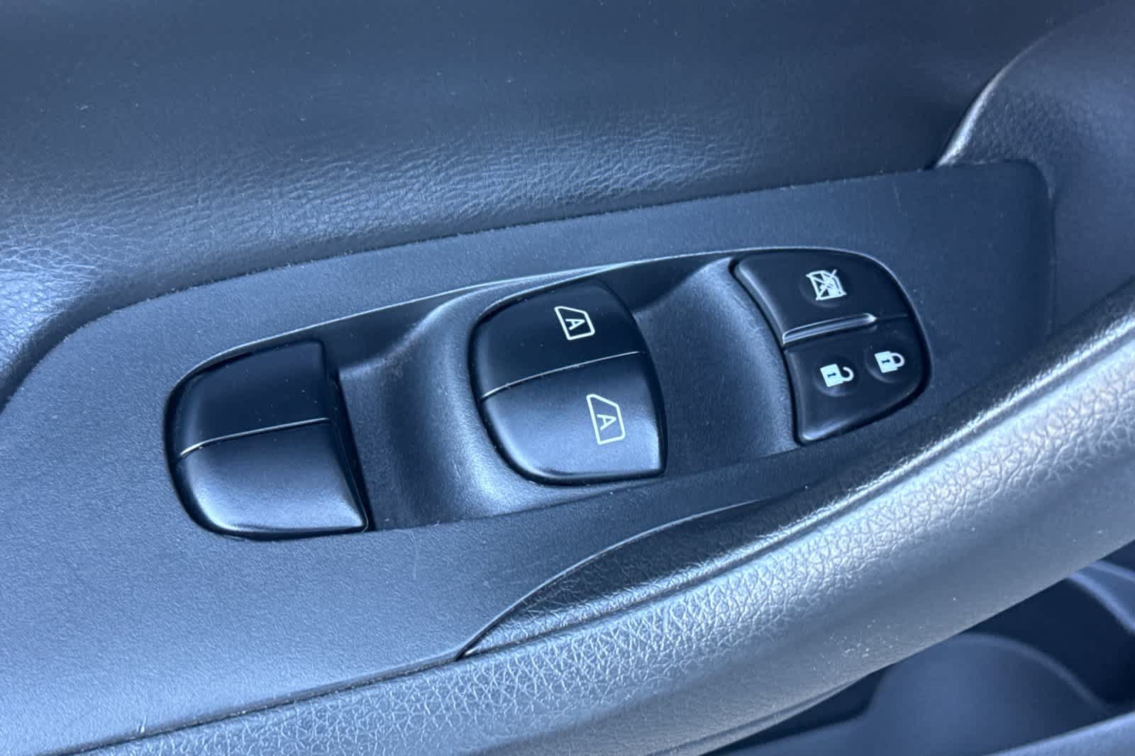 Used 2018 Nissan Altima 3.5 SL FWD image 13