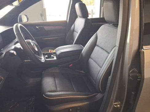 Used 2025 Buick Enclave Preferred image 21