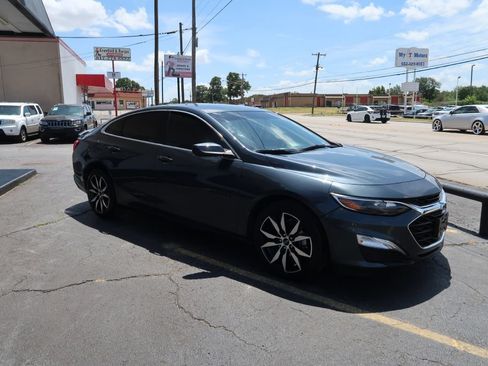 Used 2021 Chevrolet Malibu RS FWD image 3