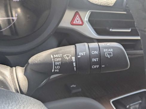 Used 2024 Toyota Sienna XLE FWD image 28