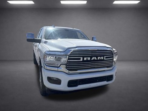 Used 2024 RAM 2500 Laramie AWD/4WD image 12