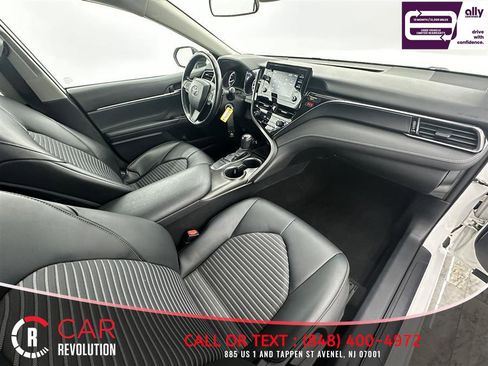 Used 2022 Toyota Camry SE FWD image 45