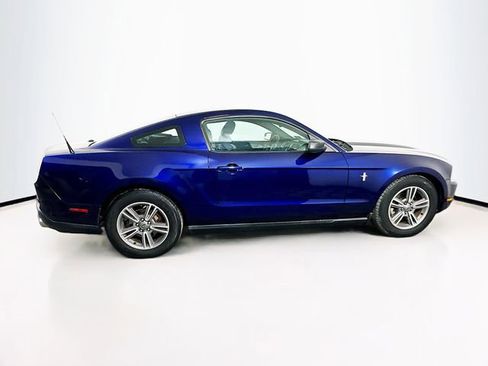 Used 2011 Ford Mustang Premium image 9
